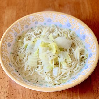 白菜とゆかりの煮込みあんかけ焼きそば